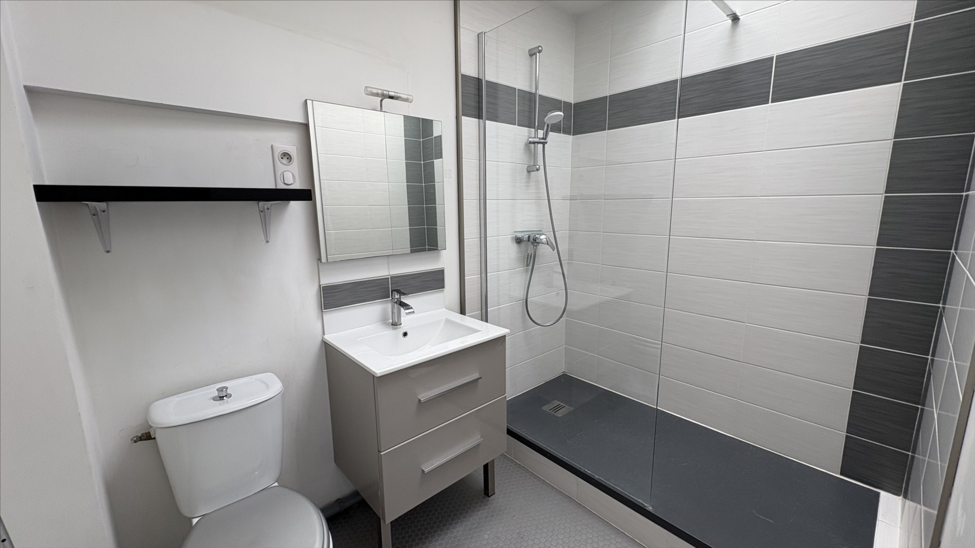 Maison 3 pièces en duplex, avec place de stationnement