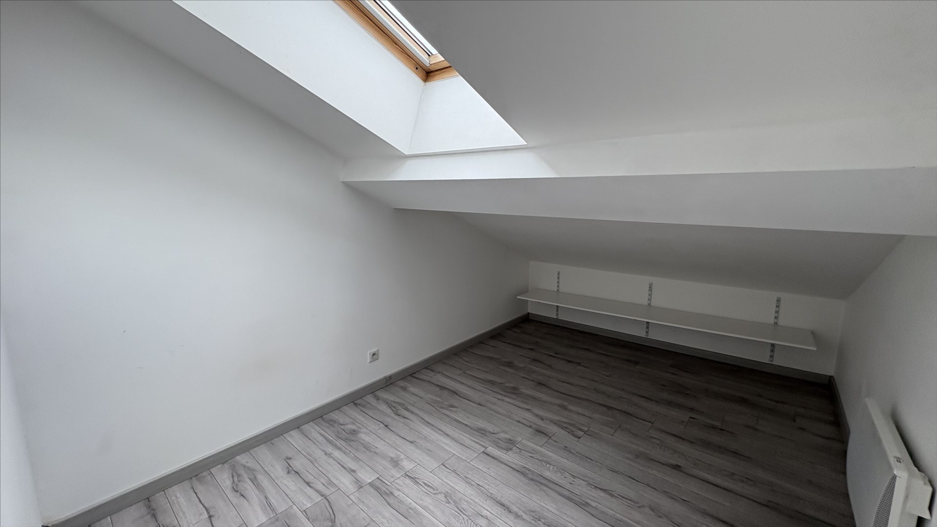 Maison 3 pièces en duplex, avec place de stationnement