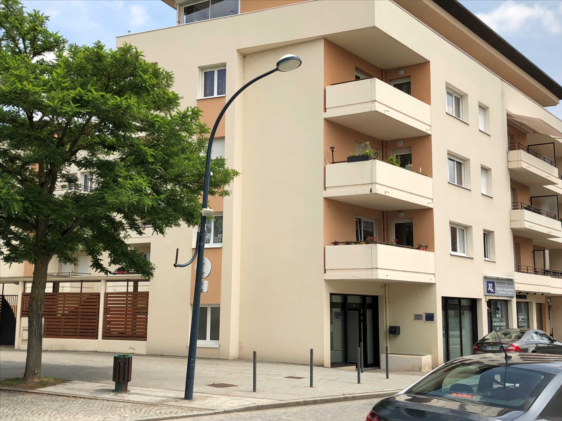 LOCAL PROFESSIONEL DANS MAISON MEDICALE, rue de la république Jarville