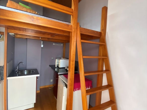 NANCY quartier ARTEM – T1 meublé avec mezzanine et coin nuit