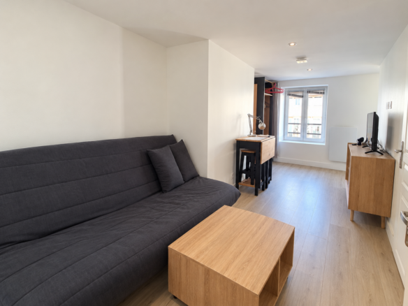 Hyper centre, Rue des Ponts – Studio meublé refait à neuf