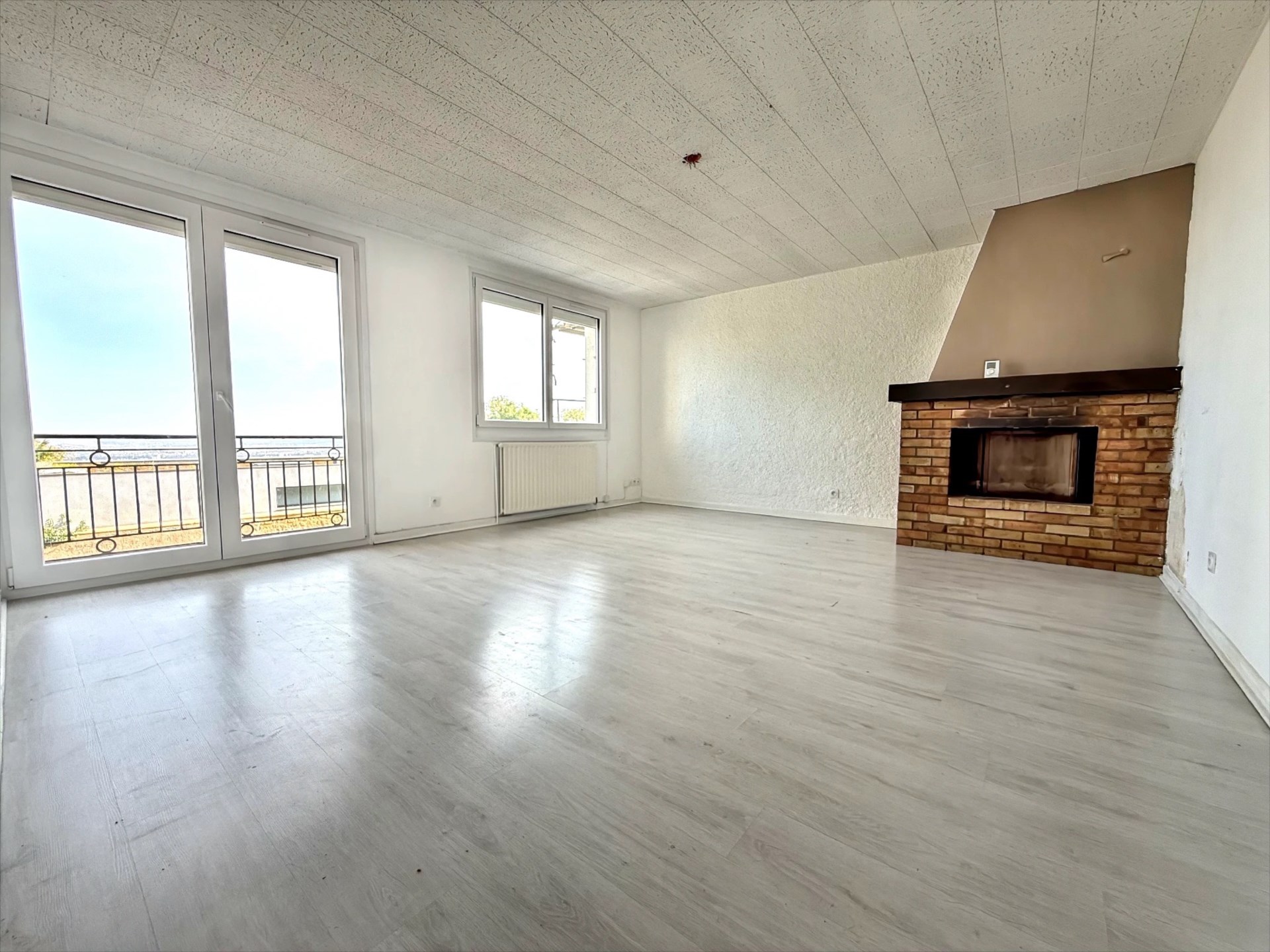 Vandoeuvre Village, limitrophe Houdemont, 4 pièces avec balcon, jardin et garage