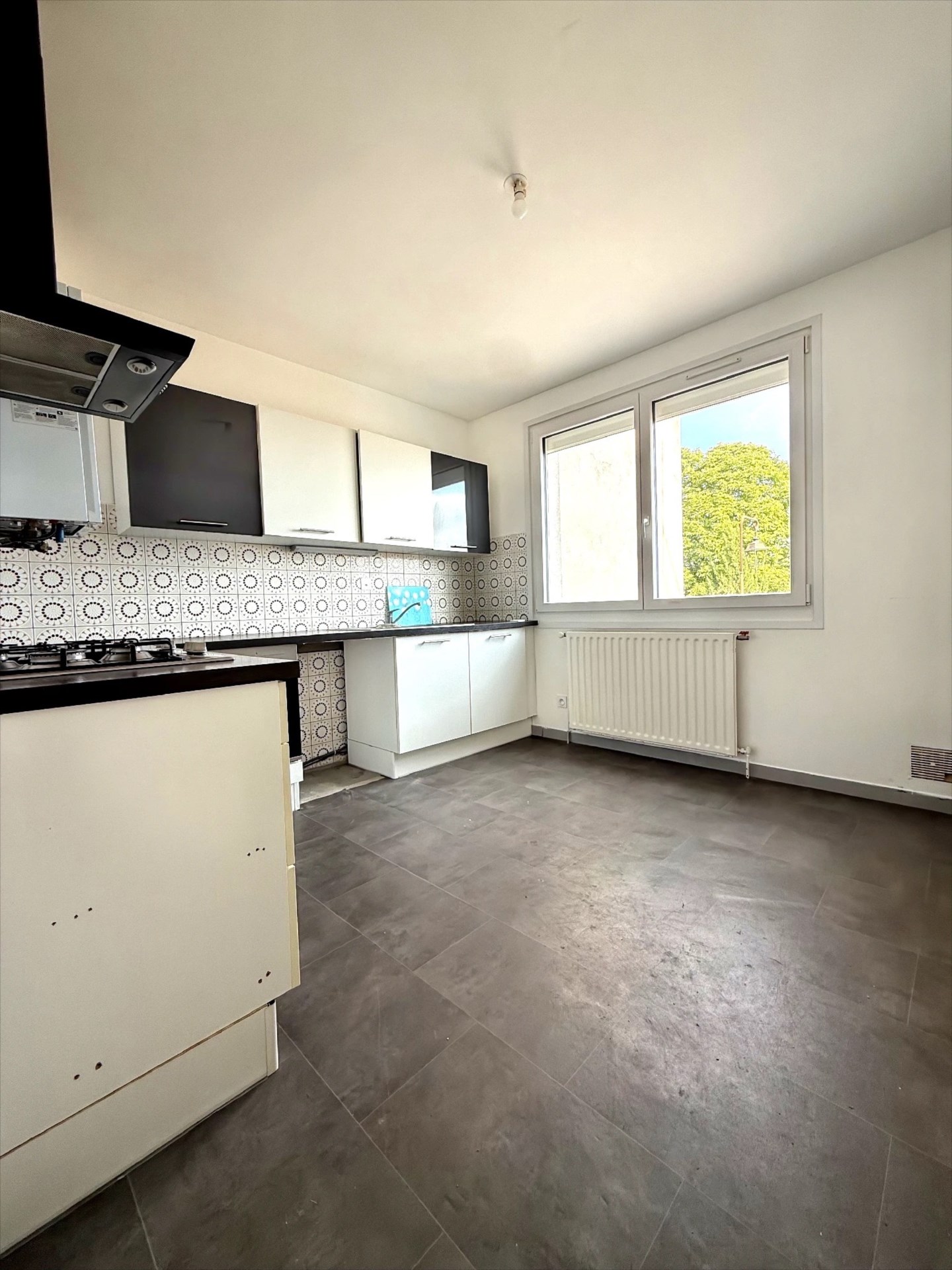 Vandoeuvre Village, limitrophe Houdemont, 4 pièces avec balcon, jardin et garage