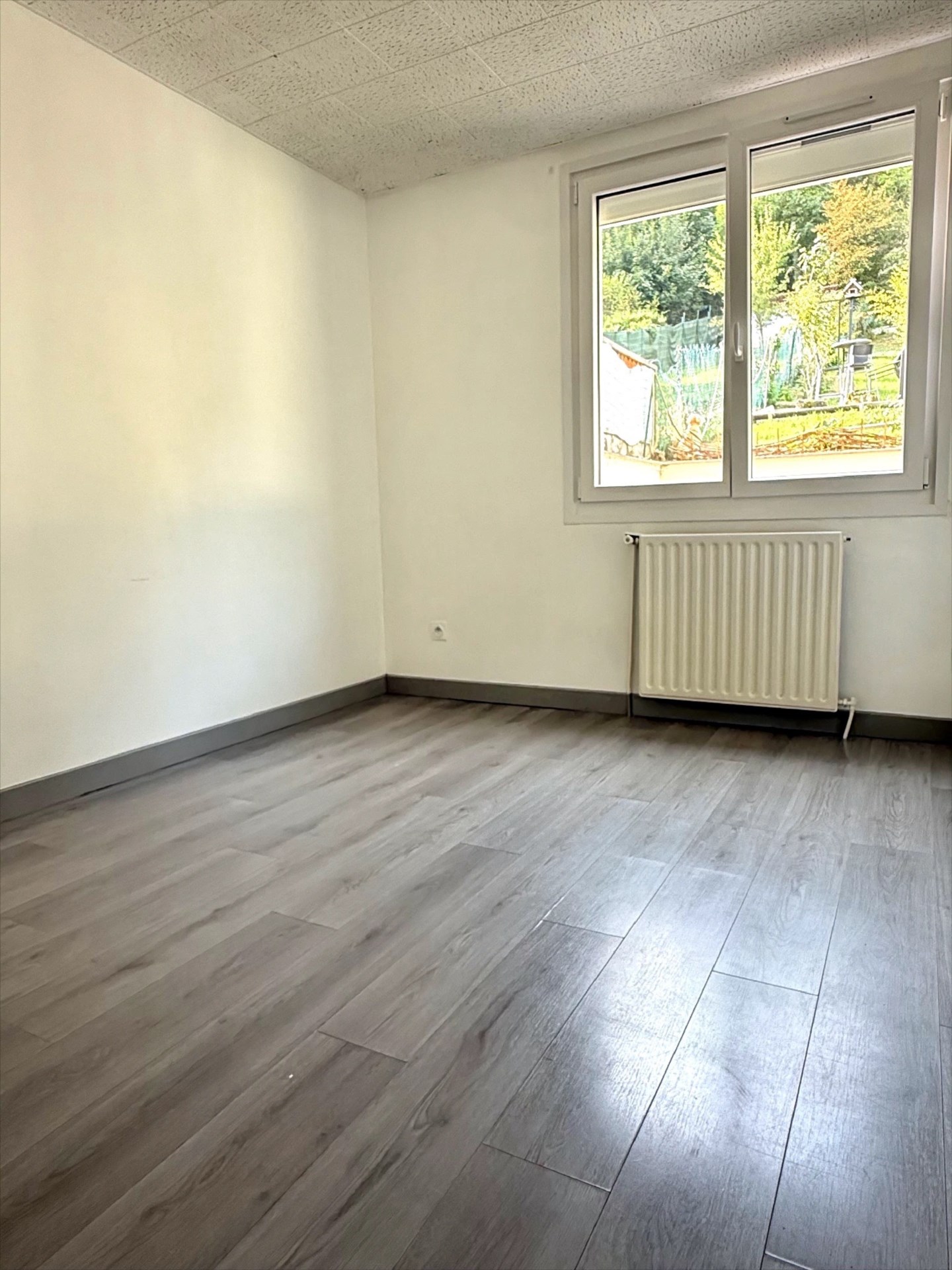 Vandoeuvre Village, limitrophe Houdemont, 4 pièces avec balcon, jardin et garage